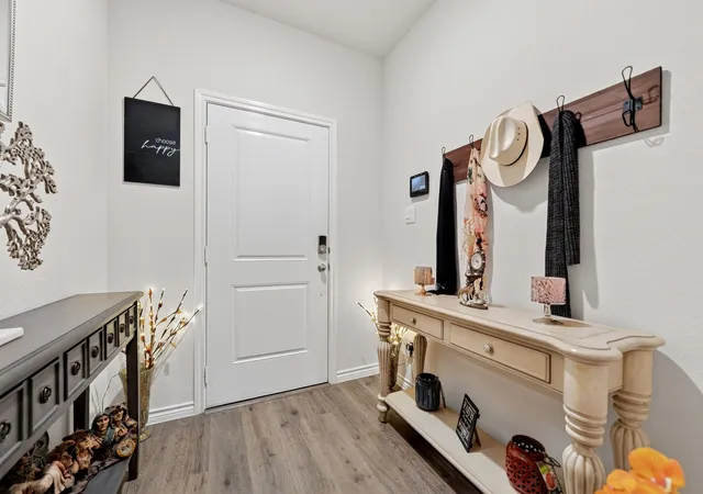 Photo 3 of Single family home for sale at 10105 Sunnyview Ln, Aubrey, TX 76227 | MLS# 21324107 | Listing updated on 2026-08-29