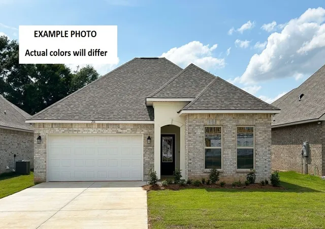 Photo 1 of Sale Pending at 304 Skylane Ave, Shreveport, LA 71106 | MLS# 21324715 | Listing updated on 2026-08-26