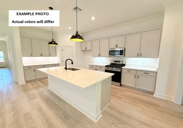 Photo 3 of Sale Pending at 304 Skylane Ave, Shreveport, LA 71106 | MLS# 21324715 | Listing updated on 2026-08-26