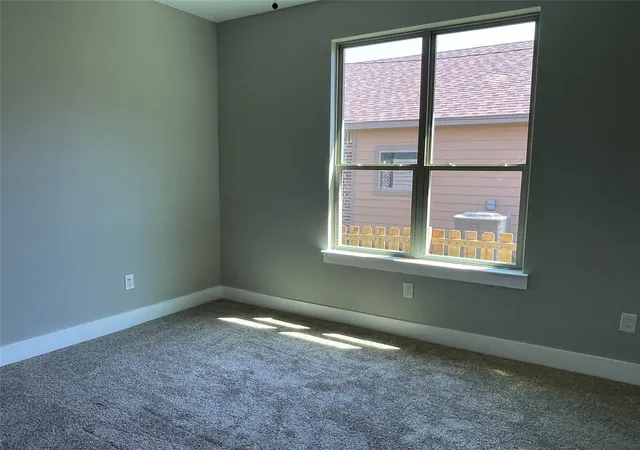Photo 4 of Single family home for sale at 4311 Mountain Hollow Dr, Granbury, TX 76048 | MLS# 21324691 | Listing updated on 2026-10-27