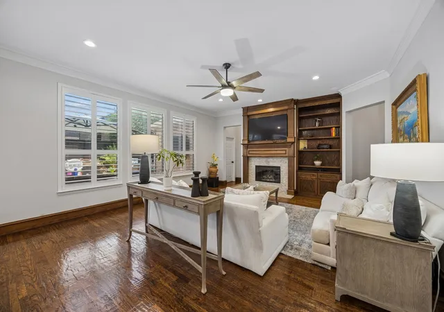 Photo 3 of Single family home for sale at 11518 Castle Brook Ln, Frisco, TX 75035 | MLS# 21322198 | Listing updated on 2026-07-18