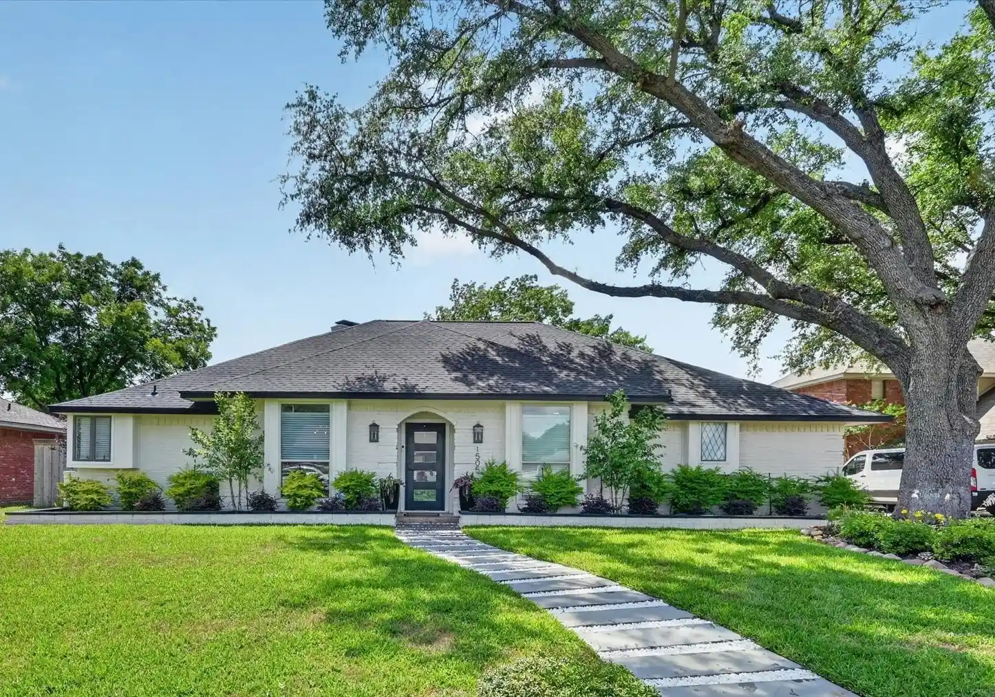 Photo 1 of Single family home for sale at 1505 Canyon Oaks Dr, Irving, TX 75061 | MLS# 21306424 | Listing updated on 2026-10-21