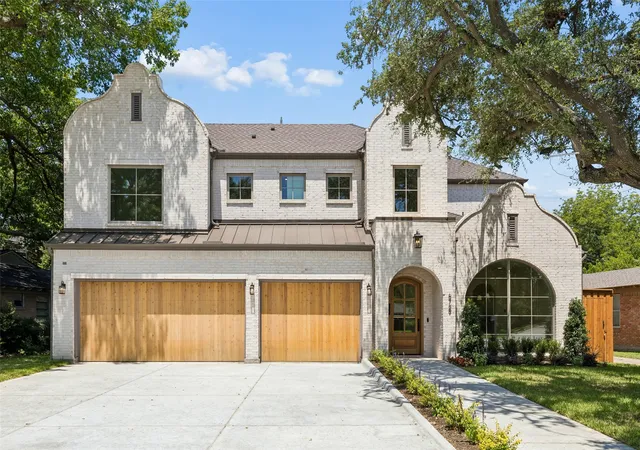 Photo 1 of Single family home for sale at 6729 Ravendale Ln, Dallas, TX 75214 | MLS# 21324640 | Listing updated on 2026-08-23