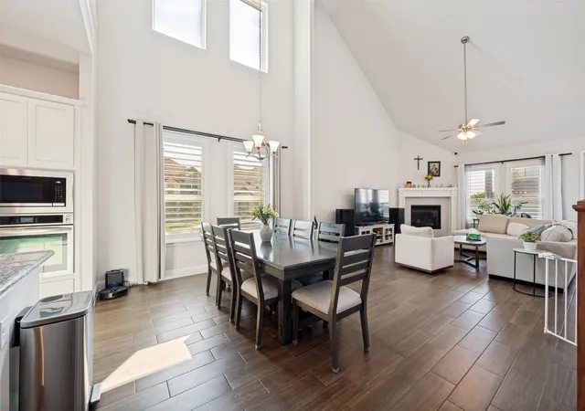 Photo 4 of Single family home for sale at 712 Matador Ln, Arlington, TX 76002 | MLS# 21324462 | Listing updated on 2026-07-12