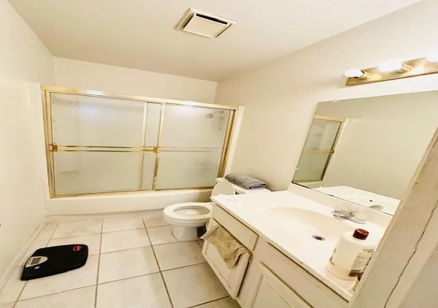 Listing Photo 4 - Condo for sale in building located at 4448 Chaha Rd, Garland, TX 75043 - Unit #205