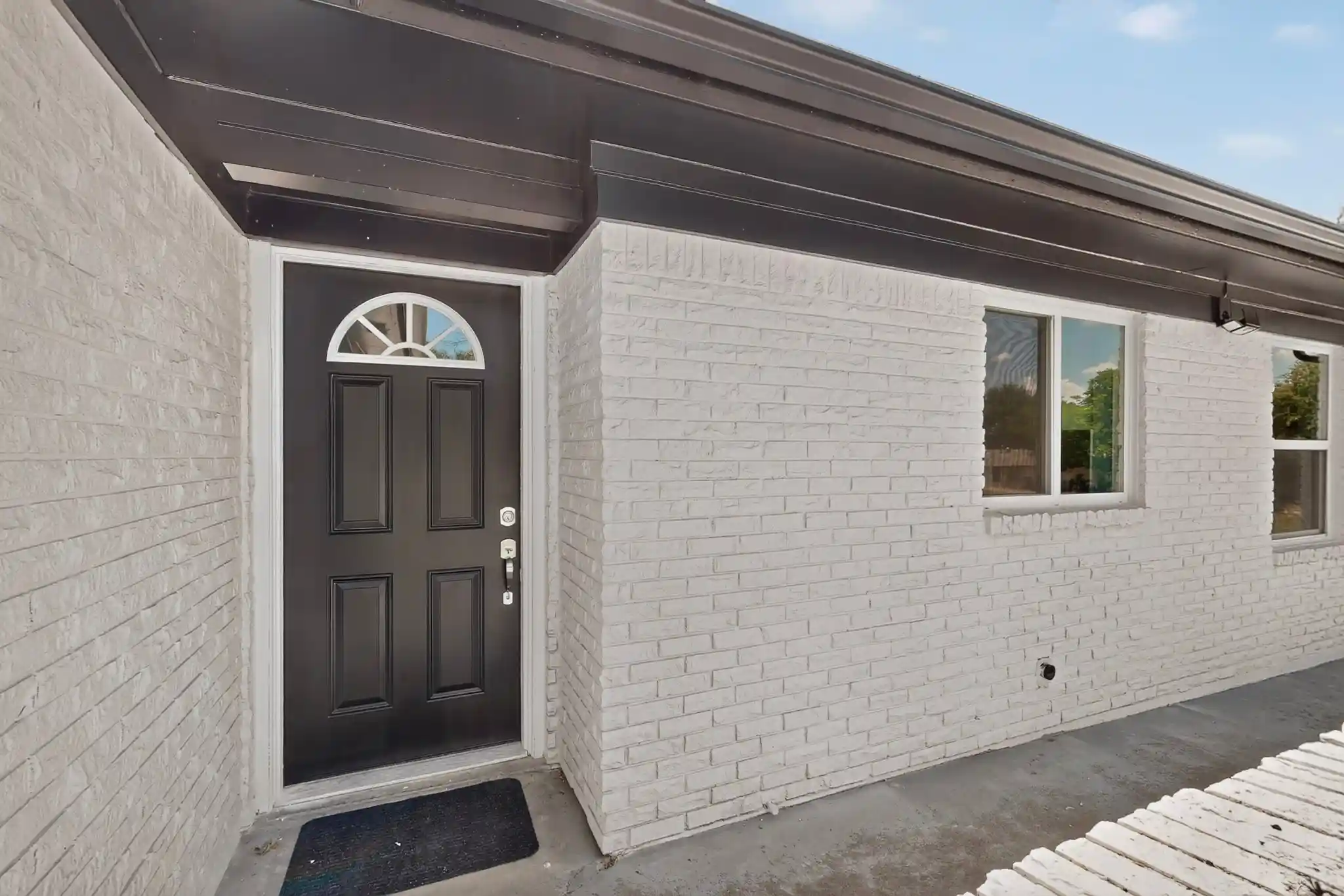 Photo 3 of Single family home for sale at 3309 Leith Ave, Fort Worth, TX 76133 | MLS# 21307633 | Listing updated on 2026-10-28