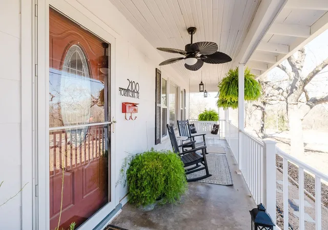 4th image of 2100 Morningside Dr, Mineral Wells, TX 76067 | MLS# 21325024