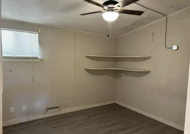 Photo 3 of Single family home for sale at 1705 Jefferson St, Commerce, TX 75428 | MLS# 21324600 | Listing updated on 2026-10-03