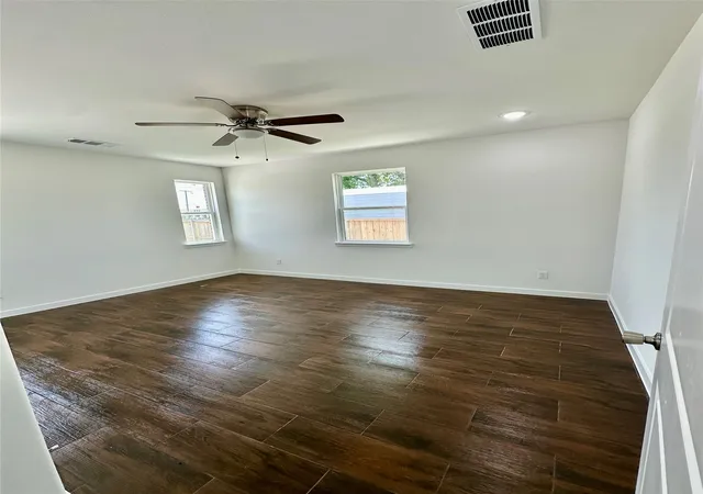 Photo 4 of Single family home for sale at 2312 Morgan St, Greenville, TX 75401 | MLS# 21325044 | Listing updated on 2026-09-25