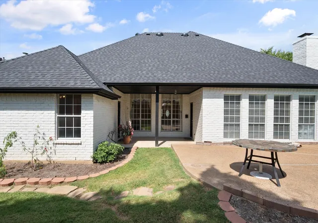 Photo 36 of Single family home for sale at 812 Turnberry Dr, Mansfield, TX 76063 | MLS# 21321804 | Listing updated on 2026-10-08