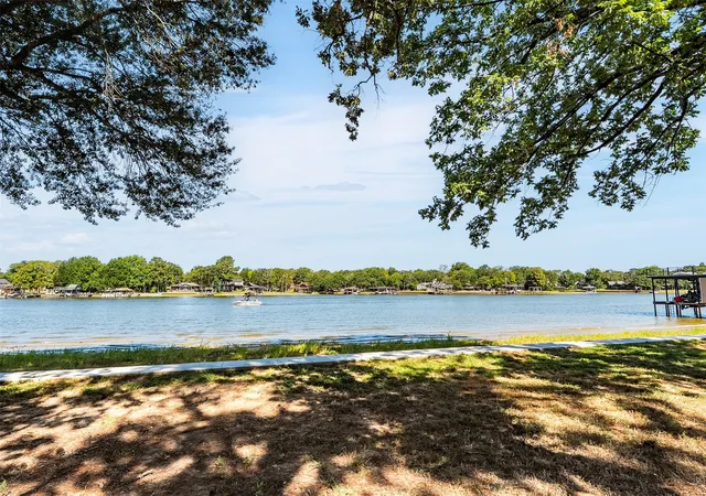 Photo 1 of Land for sale at 136 Anderson Ln, Mabank, TX 75156 | MLS# 21321908 | Listing updated on 2026-08-04