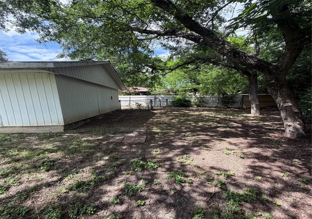 Photo 3 of Sale Pending at 354 Brookview Dr, Garland, TX 75043 | MLS# 21325129 | Listing updated on 2026-07-23