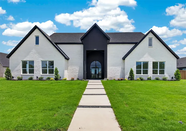 Photo 1 of Single family home for sale at 1010 Devonshire Dr N, Forney, TX 75126 | MLS# 21322915 | Listing updated on 2026-09-21