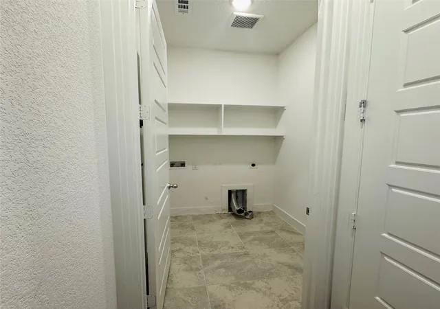 Photo 3 of Single family home for sale at 1804 Pelham, Aubrey, TX 76227 | MLS# 21305903 | Listing updated on 2026-07-13