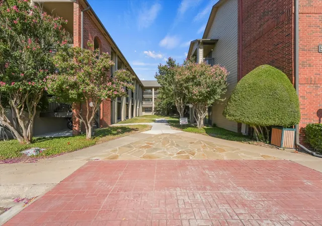 Photo 1 of Condo for sale at 218 N Texas Blvd #306, Denton, TX 76201 | MLS# 21325181 | Listing updated on 2026-07-16