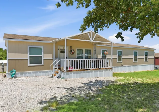 Photo 1 of Manufactured home for sale at 193 Firefly Dr, Springtown, TX 76082 | MLS# 21324360 | Listing updated on 2026-07-09