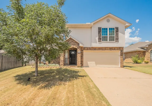 1st image of 8505 Mystic Trl, Fort Worth, TX 76118 | MLS# 21325197