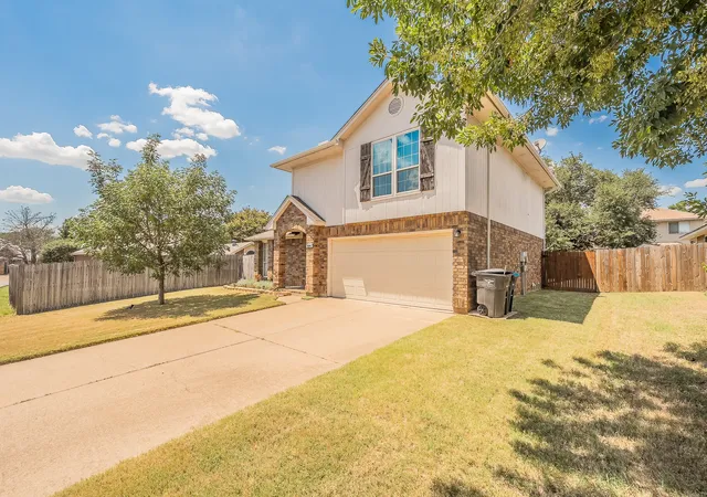 2nd image of 8505 Mystic Trl, Fort Worth, TX 76118 | MLS# 21325197