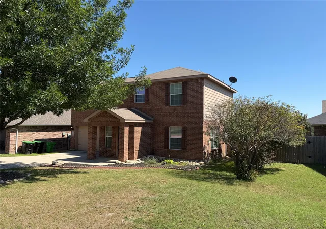 Photo 3 of Single family home for sale at 110 Cowpoke Ct, Newark, TX 76071 | MLS# 21325221 | Listing updated on 2026-08-28