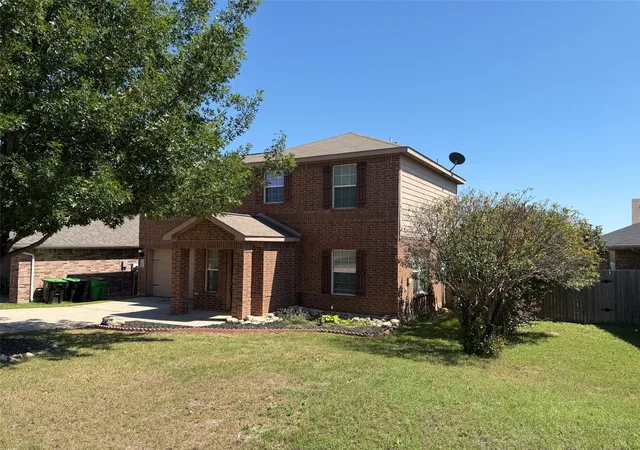 Photo 3 of Single family home for sale at 110 Cowpoke Ct, Newark, TX 76071 | MLS# 21325221 | Listing updated on 2026-10-06