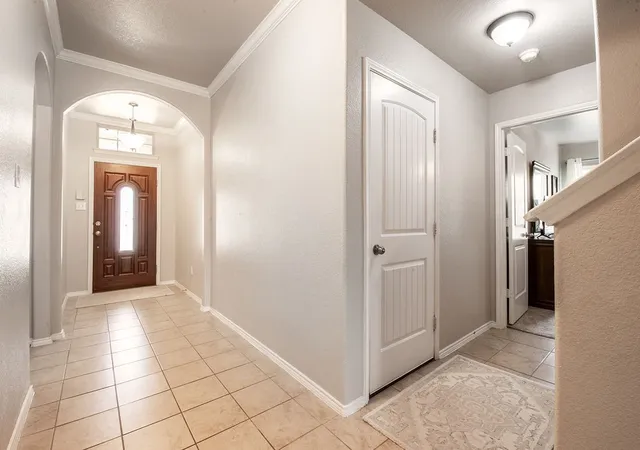 Photo 3 of Single family home for sale at 822 Graham Dr, Burleson, TX 76028 | MLS# 21324695 | Listing updated on 2026-07-09