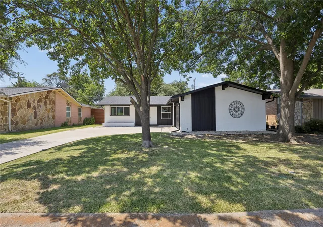 Photo 3 of Single family home for sale at 3332 High Lark Dr, Dallas, TX 75234 | MLS# 21325182 | Listing updated on 2026-08-22