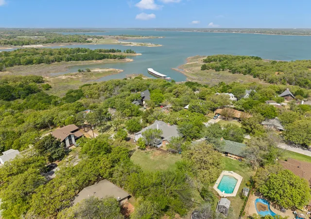 Photo 1 of Single family home for sale at 3716 Oakwood Dr, Grapevine, TX 76051 | MLS# 21324779 | Listing updated on 2026-08-31