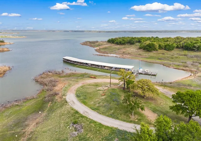 Photo 2 of Single family home for sale at 3716 Oakwood Dr, Grapevine, TX 76051 | MLS# 21324779 | Listing updated on 2026-08-31