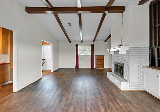 Photo 3 of Single family home for sale at 596 Saffle Rd, Robinson, TX 76706 | MLS# 21325223 | Listing updated on 2026-08-22