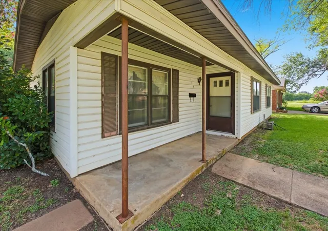 Photo 3 of Single family home for sale at 156 Bowie, Mc Gregor, TX 76657 | MLS# 21325045 | Listing updated on 2026-08-04