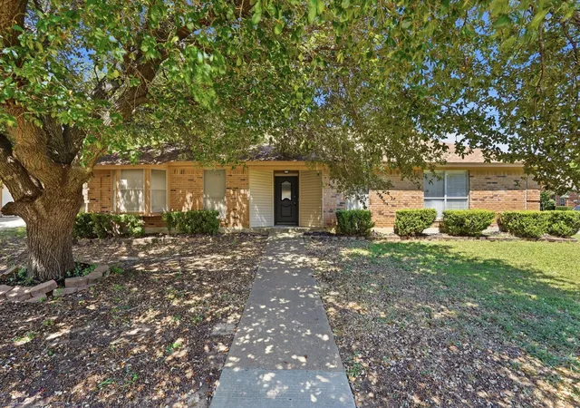 Photo 1 of Single family home for sale at 5353 Lynda Ct, North Richland Hills, TX 76180 | MLS# 21230580 | Listing updated on 2026-08-27