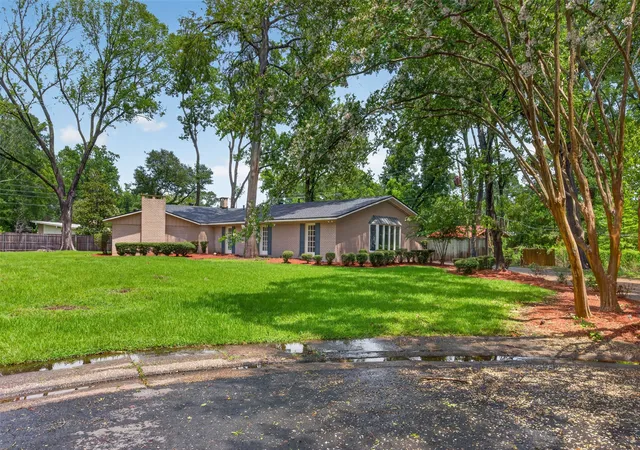 2nd image of 324 Gilbert Cir, Shreveport, LA 71106 | MLS# 21322890