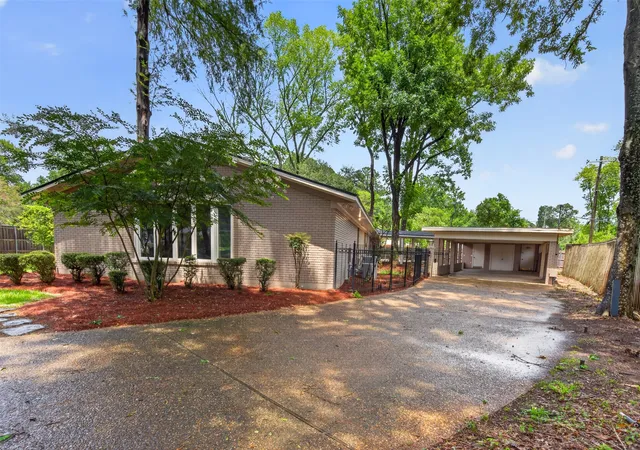 3rd image of 324 Gilbert Cir, Shreveport, LA 71106 | MLS# 21322890