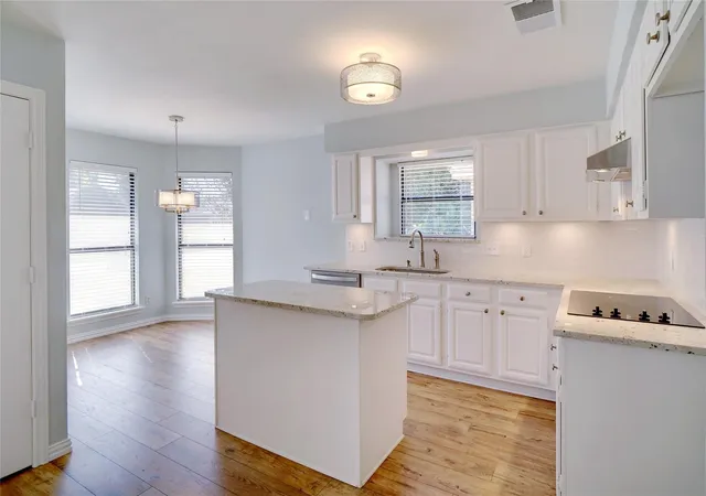 Photo 2 of Sale Pending at 8 Salida Dr, Roanoke, TX 76262 | MLS# 21325346 | Listing updated on 2026-07-23