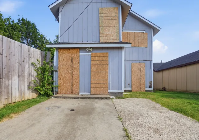 Photo 2 of Single family home for sale at 10363 Limestone Dr, Dallas, TX 75217 | MLS# 21323026 | Listing updated on 2026-08-27