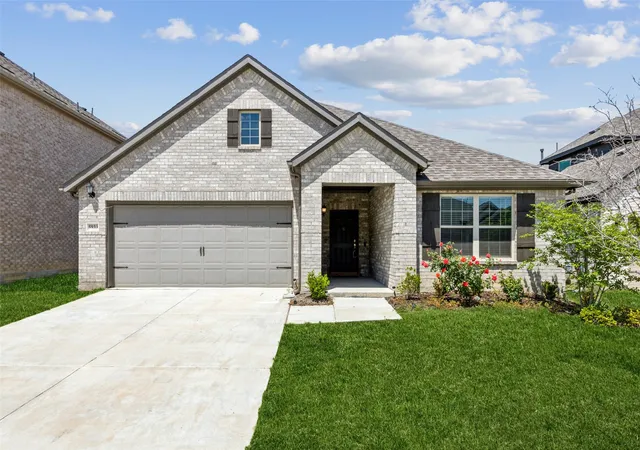 Photo 1 of Single family home for sale at 5933 Rostherne Dr, Aubrey, TX 76227 | MLS# 21323926 | Listing updated on 2026-07-18
