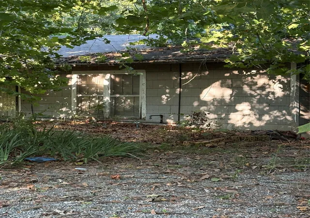 Photo 2 of Single family home for sale at 610 S Magnolia Ave, Pottsboro, TX 75076 | MLS# 21318604 | Listing updated on 2026-08-11