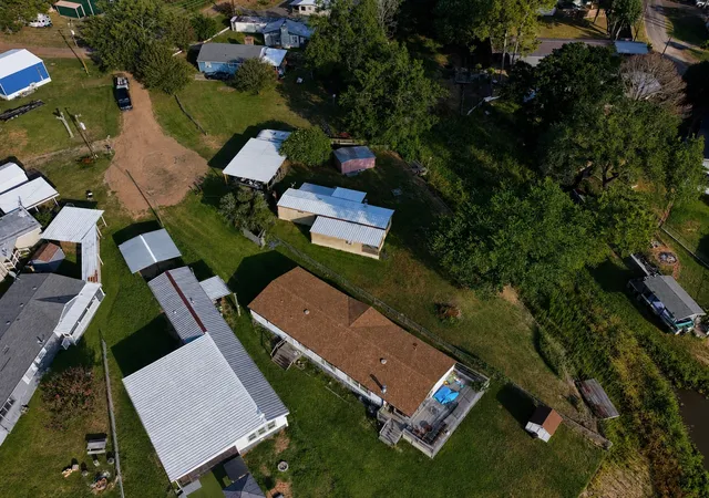 Photo 2 of Manufactured home for sale at 174 Lynn Creek Cir, Mabank, TX 75156 | MLS# 21322194 | Listing updated on 2026-08-30