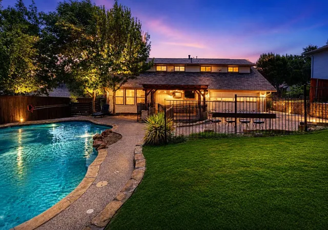 Single family home for sale at 417 San Jose St, Irving, TX 75062 | MLS# 21310809