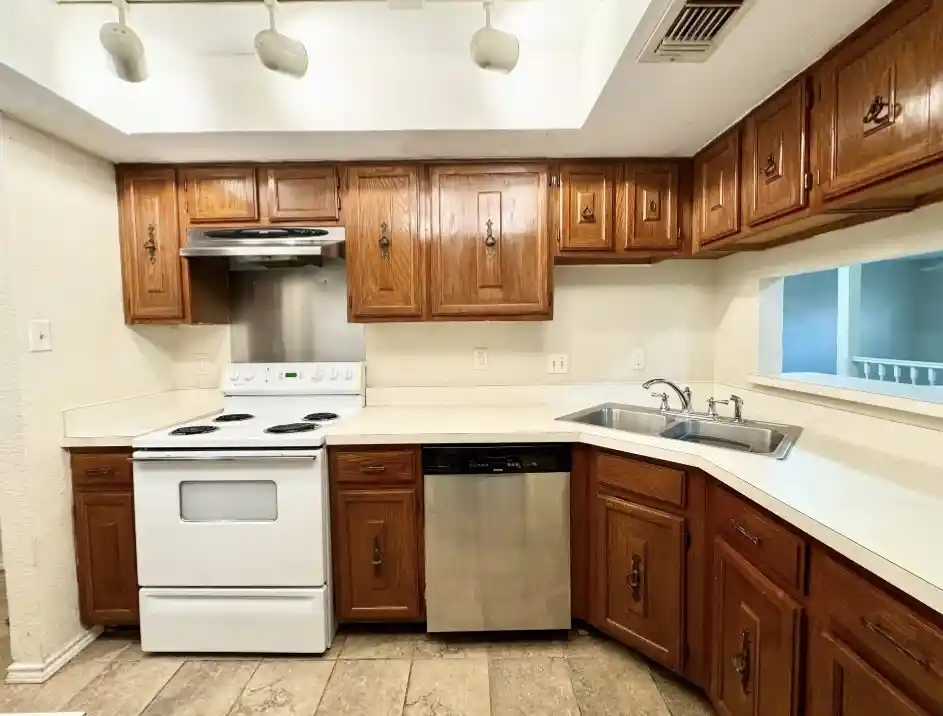 Listing Photo 33 - Condo for sale in 3635 Gdn Brk located at 3635 Gdn Brk, Farmers Branch, TX 75234 - Unit 3635 Garden Brook