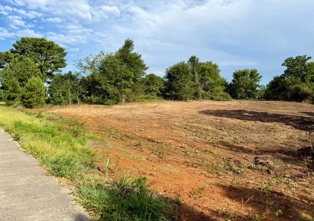 Photo 3 of Sale Pending at 13358 Nance Ln, Lindale, TX 75771 | MLS# 21325427 | Listing updated on 2026-08-26