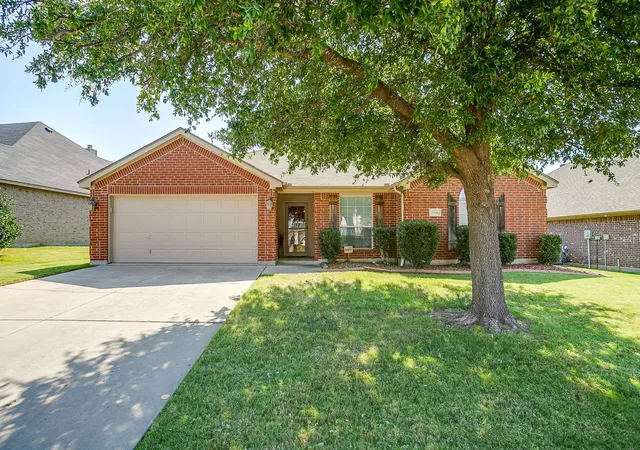 Photo 2 of Sale Pending at 1134 Grove Ct, Burleson, TX 76028 | MLS# 21325500 | Listing updated on 2026-07-20