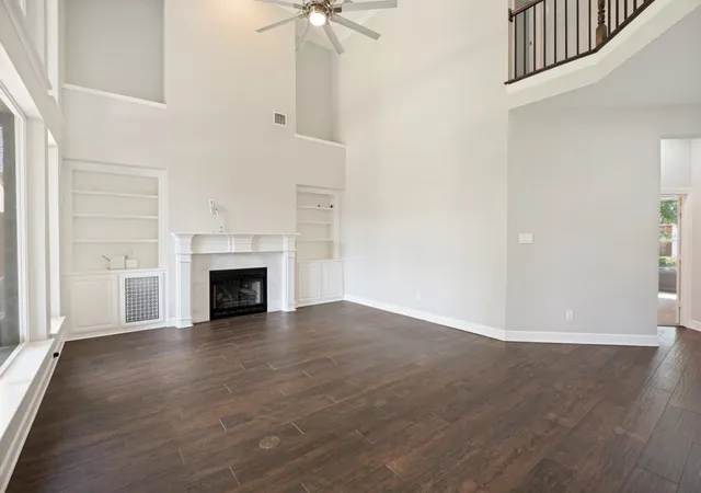 Photo 4 of Single family home for sale at 8520 Shady Shore Dr, Frisco, TX 75036 | MLS# 21318143 | Listing updated on 2026-08-30