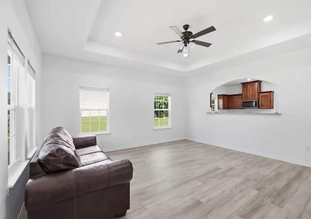 Photo 4 of Single family home for sale at 1201 E 8Th St, Mount Pleasant, TX 75455 | MLS# 21325318 | Listing updated on 2026-07-09