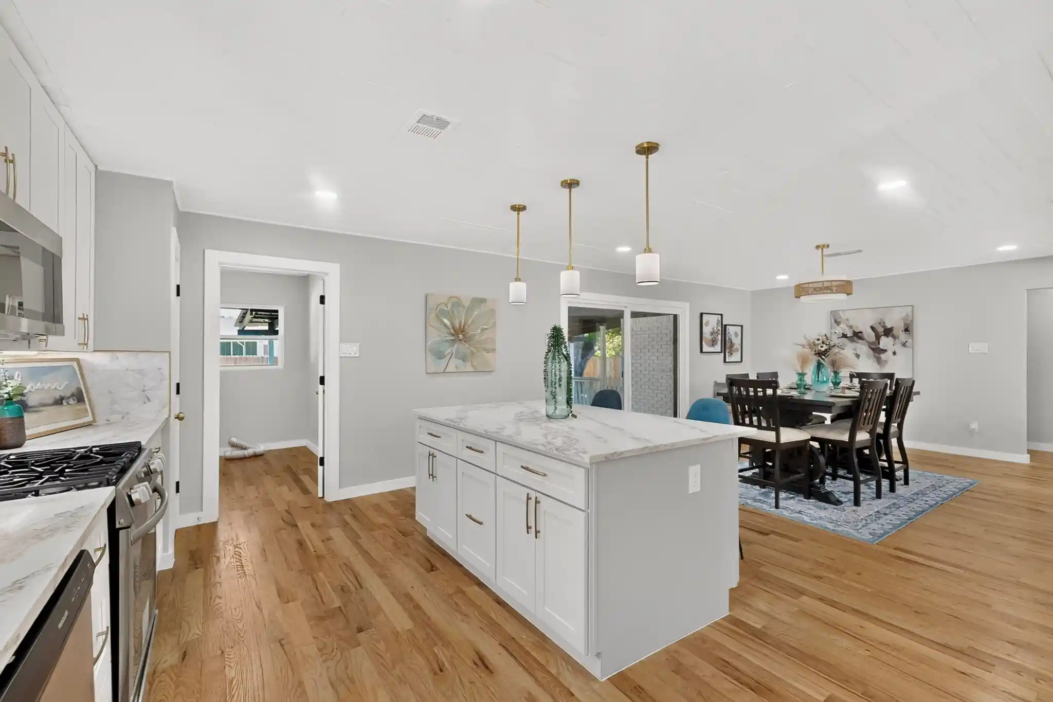 Photo 1 of Single family home for sale at 811 Tarryall Dr, Dallas, TX 75224 | MLS# 21323614 | Listing updated on 2026-10-17