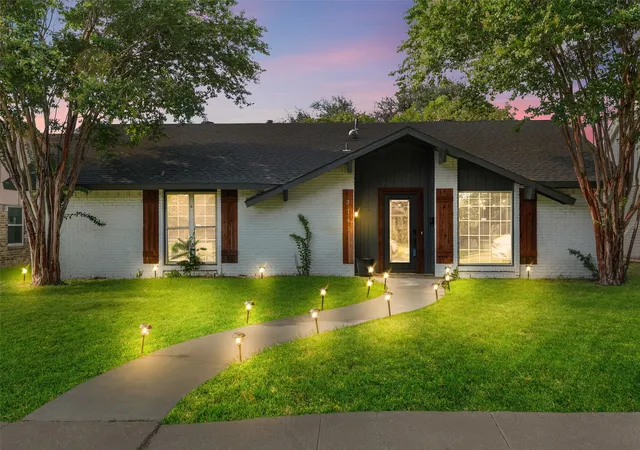 Photo 1 of Sale Pending at 3141 Darvany Dr, Dallas, TX 75220 | MLS# 21325599 | Listing updated on 2026-07-26