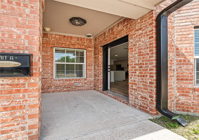 Photo 3 of Multi family home for sale at 1903 S 11th St, Waco, TX 76706 | MLS# 21320407 | Listing updated on 2026-07-09