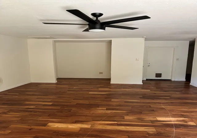 Photo 3 of Single family home for sale at 702 Meadowview Dr, Mansfield, TX 76063 | MLS# 21323254 | Listing updated on 2026-09-28
