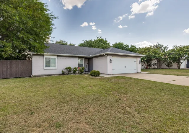 Photo 1 of Single family home for sale at 625 Park Center Blvd, Saginaw, TX 76179 | MLS# 21325447 | Listing updated on 2026-10-08