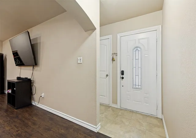 Photo 4 of Single family home for sale at 625 Park Center Blvd, Saginaw, TX 76179 | MLS# 21325447 | Listing updated on 2026-10-08